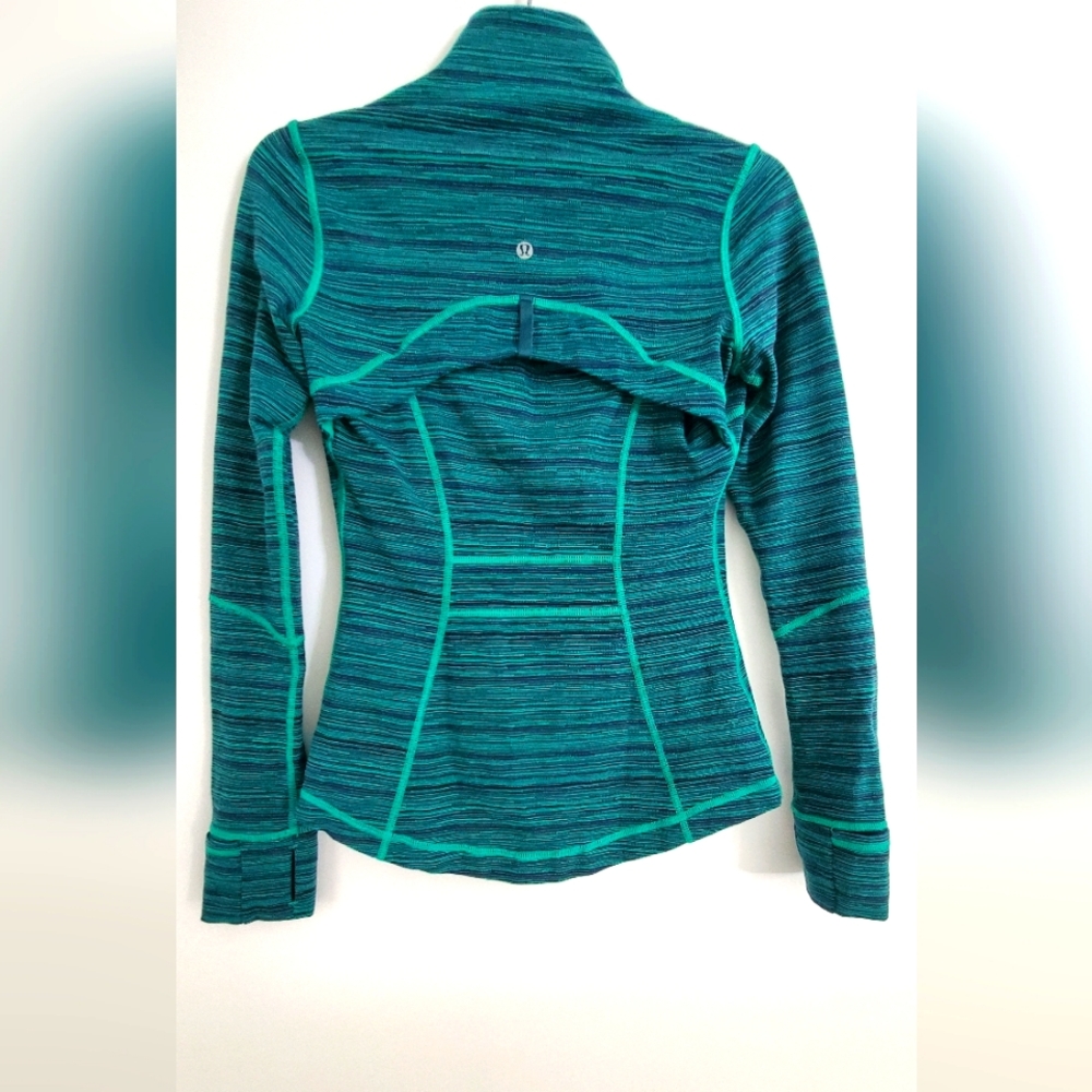 LULULEMON Define zippered jacket size 0/2
